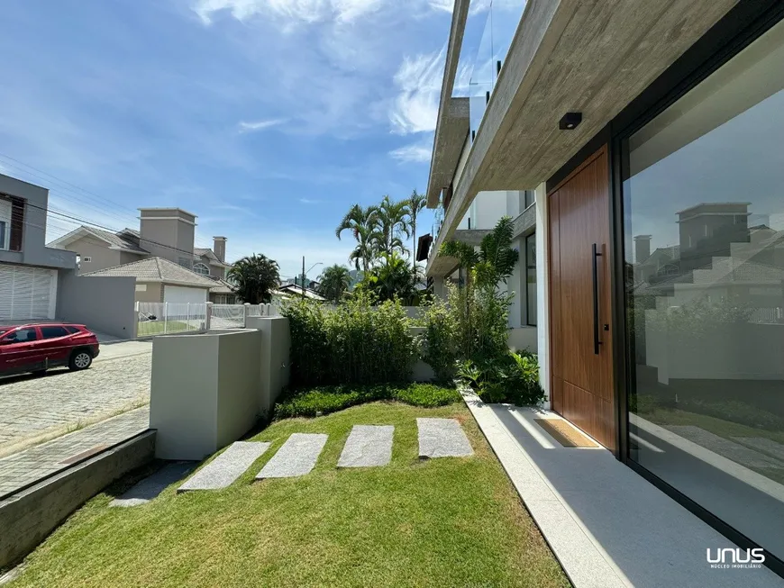 Foto 1 de Casa com 3 Quartos à venda, 198m² em Itacorubi, Florianópolis