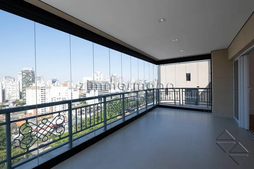 Foto 1 de Apartamento com 4 Quartos à venda, 273m² em Vila Olímpia, São Paulo