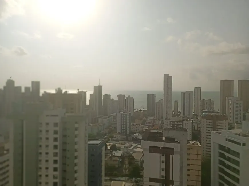 Foto 1 de Apartamento com 3 Quartos à venda, 64m² em Boa Viagem, Recife