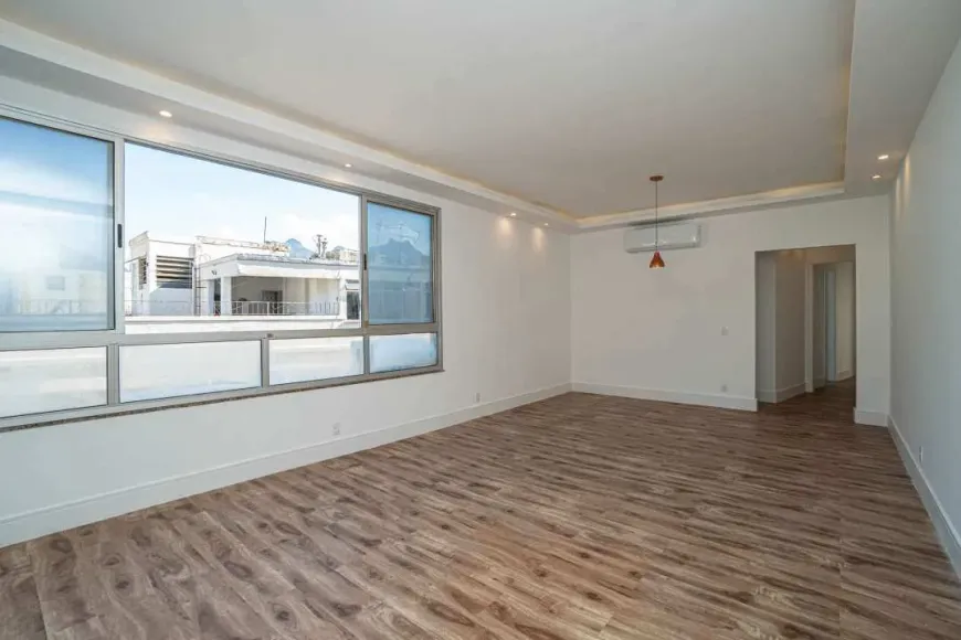 Foto 1 de Apartamento com 4 Quartos à venda, 130m² em Tijuca, Rio de Janeiro