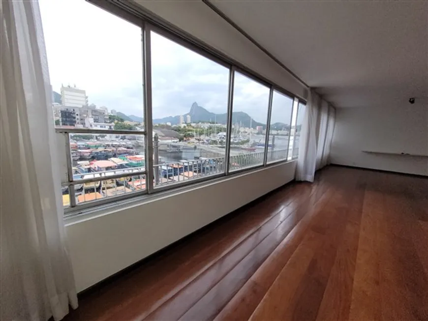 Foto 1 de Apartamento com 3 Quartos para alugar, 250m² em Urca, Rio de Janeiro