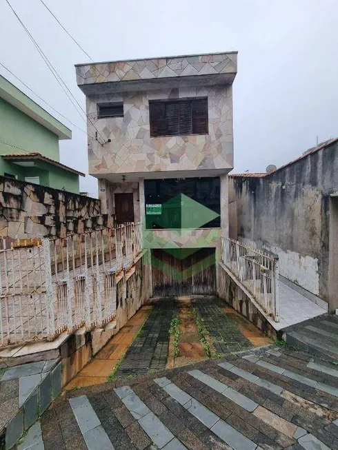 Foto 1 de Sobrado com 3 Quartos à venda, 207m² em Santa Terezinha, São Bernardo do Campo