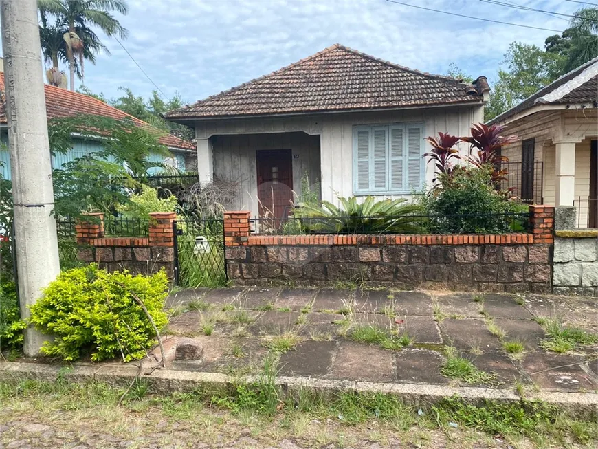 Foto 1 de Lote/Terreno à venda, 300m² em Passo D areia, Porto Alegre