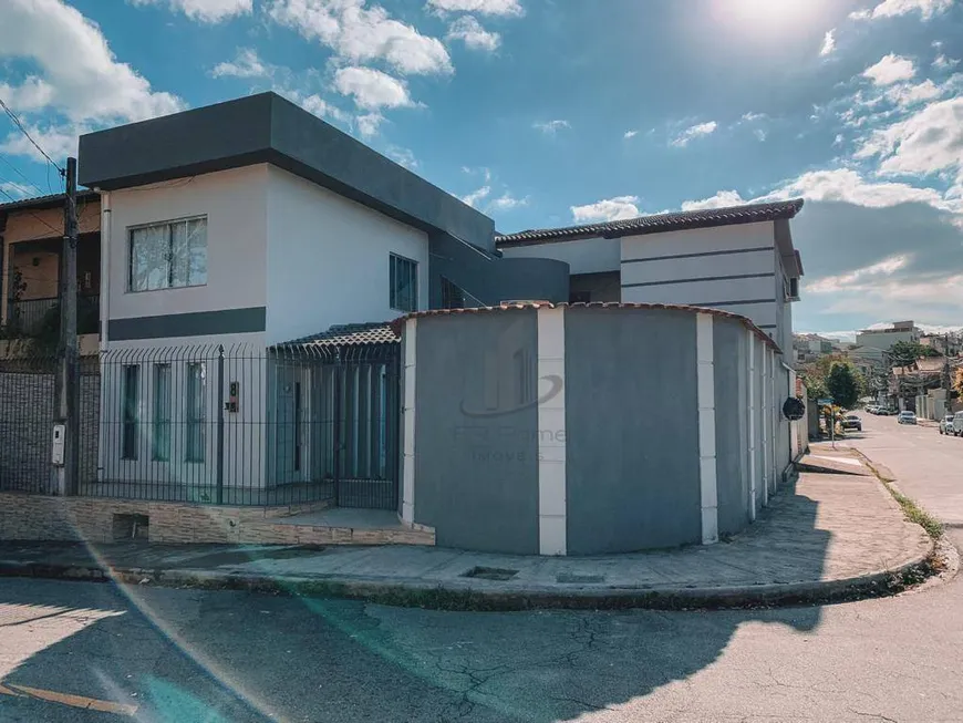 Foto 1 de Casa de Condomínio com 4 Quartos à venda, 296m² em Jardim Belvedere, Volta Redonda