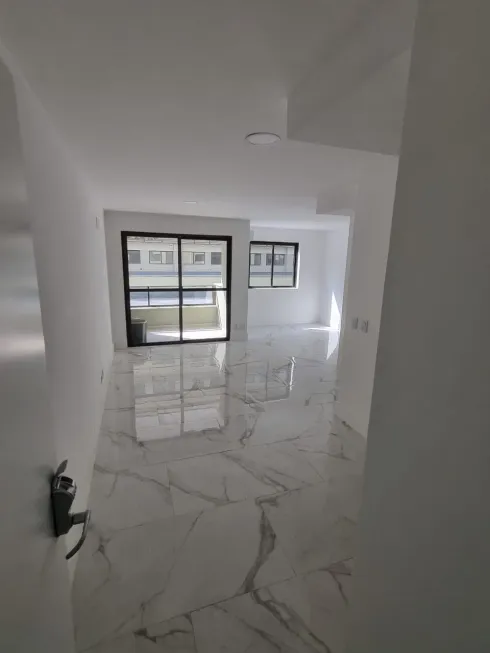 Foto 1 de Apartamento com 1 Quarto para alugar, 42m² em Freguesia- Jacarepaguá, Rio de Janeiro