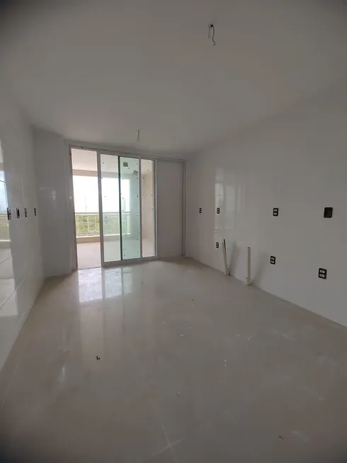 Foto 1 de Apartamento com 4 Quartos à venda, 189m² em Engenheiro Luciano Cavalcante, Fortaleza