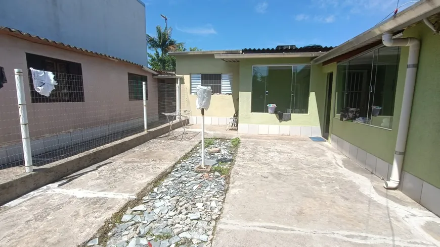 Foto 1 de Casa com 4 Quartos à venda, 151m² em Jardim Diplomata, Itanhaém