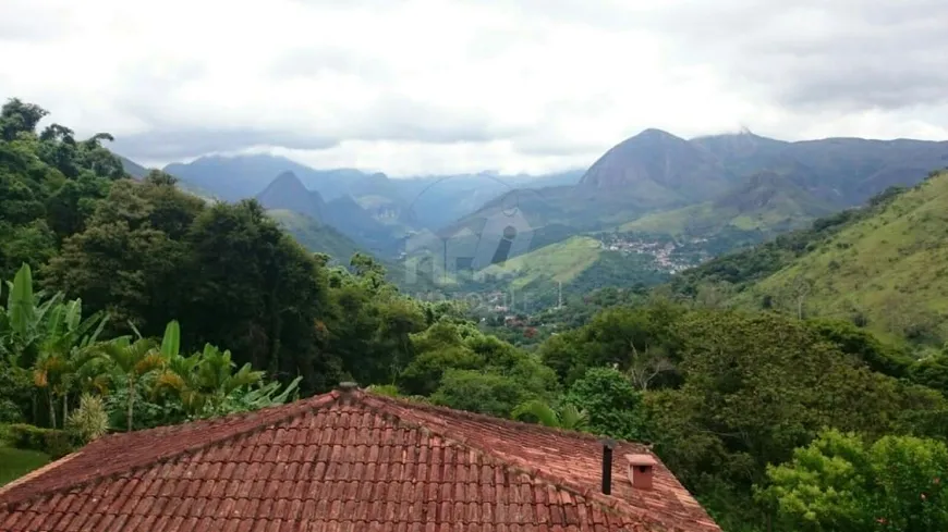 Foto 1 de Apartamento com 1 Quarto à venda, 36m² em Correas, Petrópolis