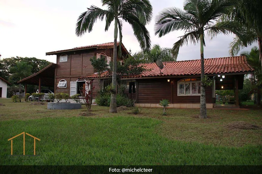 Foto 1 de Fazenda/Sítio com 4 Quartos para alugar, 360m² em Vila Swevia, Itu