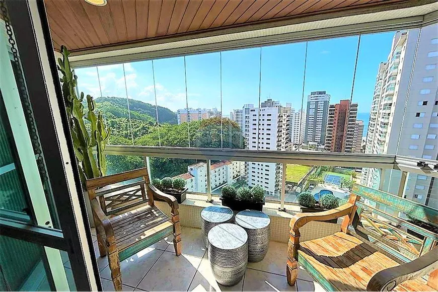 Foto 1 de Cobertura com 3 Quartos à venda, 196m² em Jardim Astúrias, Guarujá