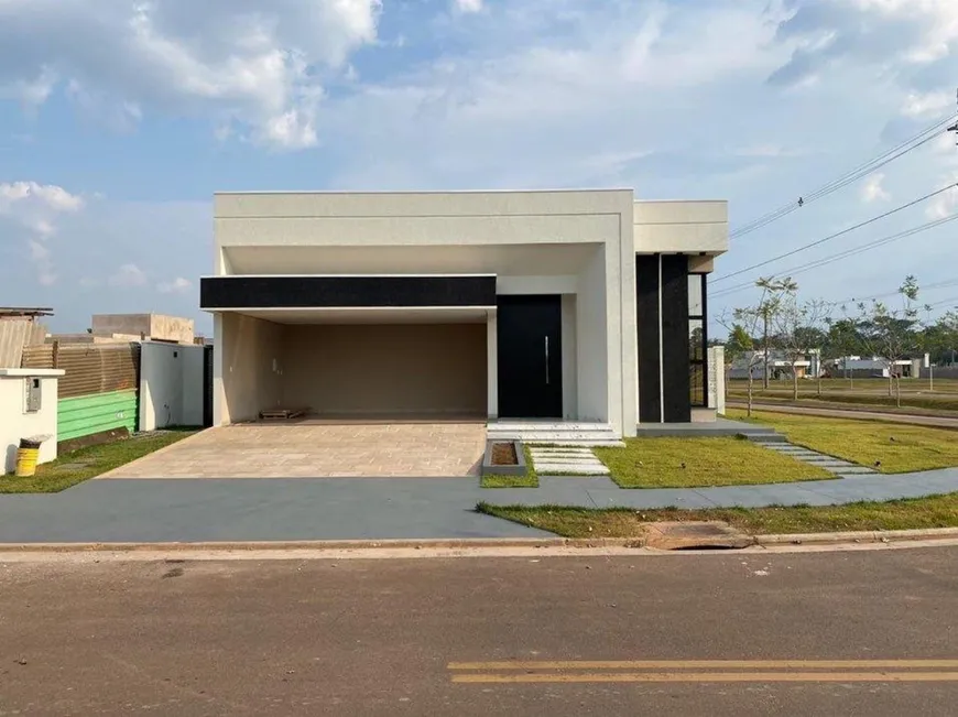 Foto 1 de Casa de Condomínio com 3 Quartos à venda, 230m² em Aeroclub, Porto Velho