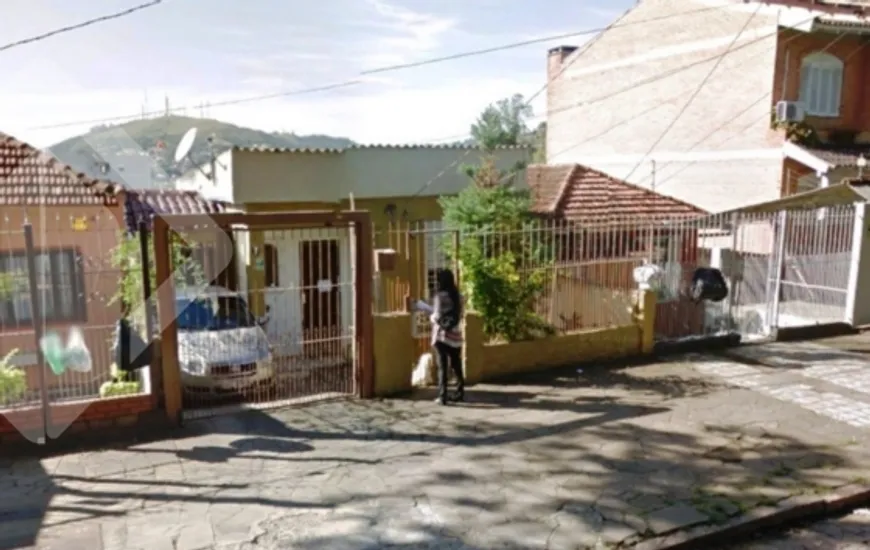 Foto 1 de Casa com 3 Quartos à venda, 140m² em Medianeira, Porto Alegre