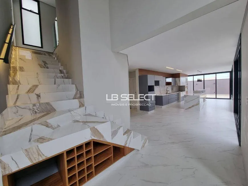 Foto 1 de Casa de Condomínio com 3 Quartos à venda, 269m² em Splendido, Uberlândia