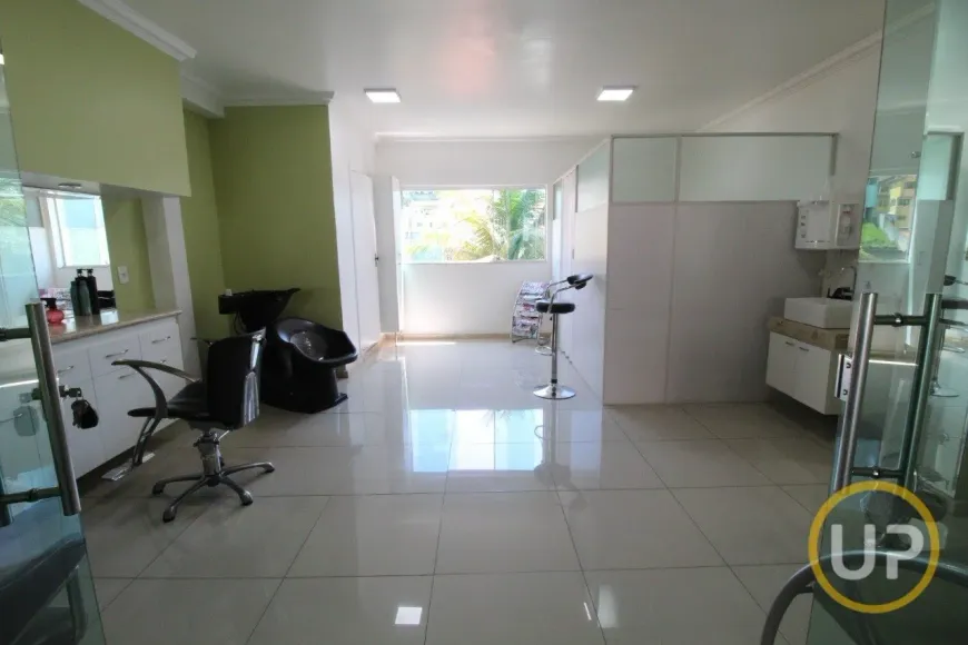 Foto 1 de Casa com 4 Quartos à venda, 360m² em Álvaro Camargos, Belo Horizonte