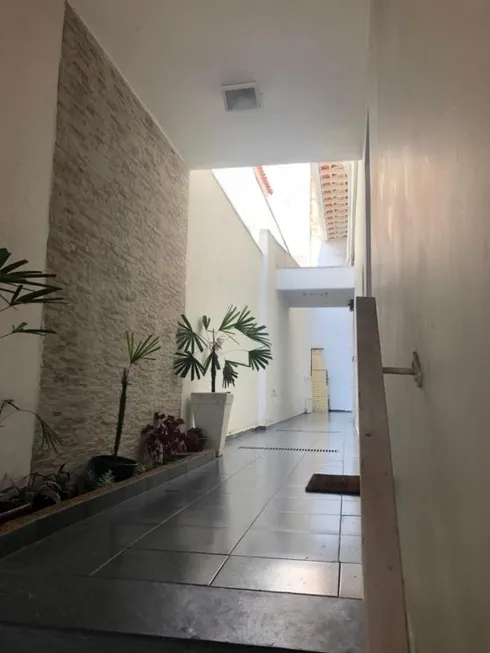 Foto 1 de Casa com 3 Quartos à venda, 228m² em Vila Tiradentes, São Paulo