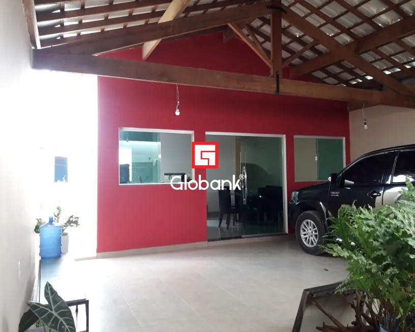 Foto 1 de Casa com 3 Quartos à venda, 198m² em Guarujá, Montes Claros