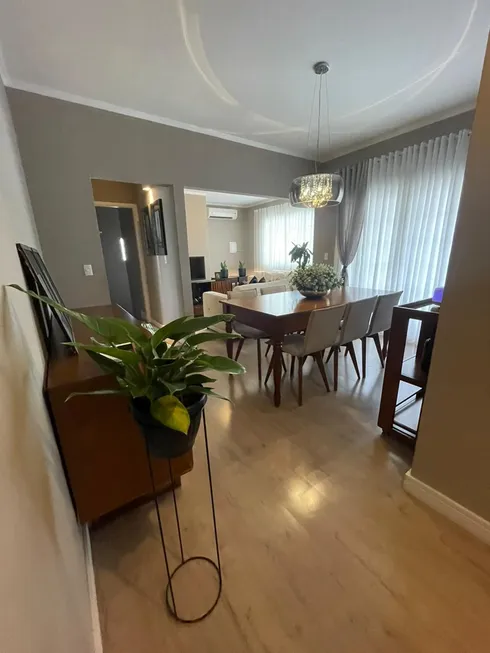 Foto 1 de Casa com 3 Quartos à venda, 256m² em Iririú, Joinville