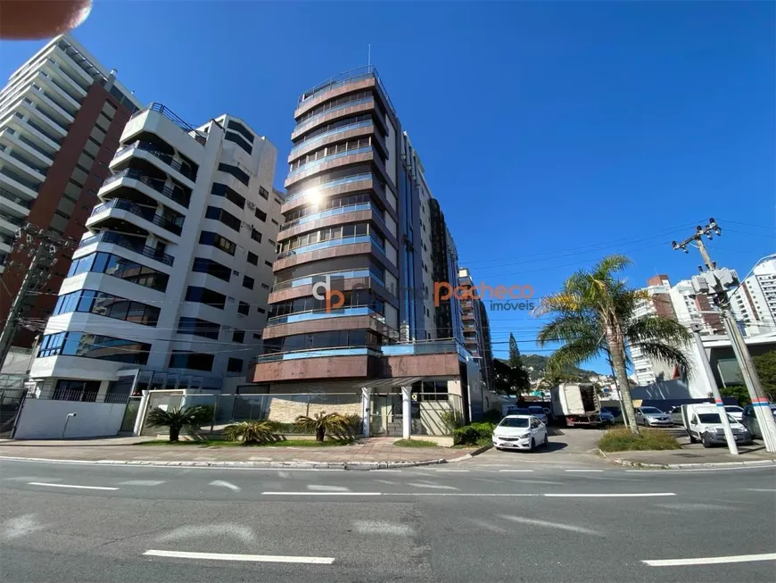 Foto 1 de Apartamento com 3 Quartos à venda, 219m² em Agronômica, Florianópolis