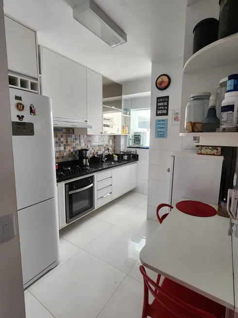 Foto 1 de Apartamento com 3 Quartos à venda, 70m² em Patamares, Salvador