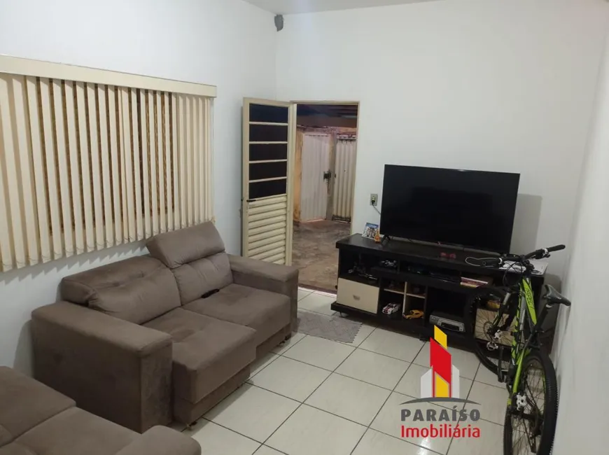 Foto 1 de Casa com 3 Quartos à venda, 360m² em Aclimacao, Uberlândia