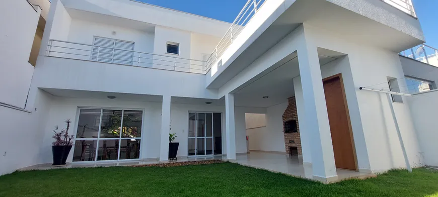 Foto 1 de Casa de Condomínio com 3 Quartos à venda, 250m² em Residencial Villa do Bosque, Sorocaba