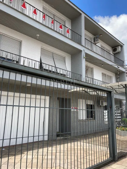 Foto 1 de Apartamento com 2 Quartos à venda, 70m² em Navegantes, Porto Alegre