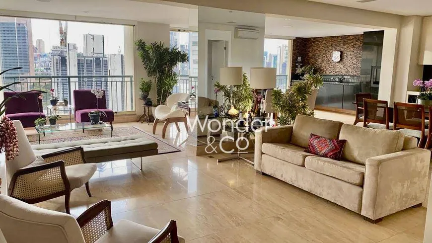 Foto 1 de Apartamento com 3 Quartos à venda, 205m² em Brooklin, São Paulo