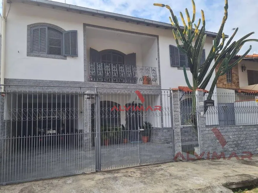 Foto 1 de Casa com 3 Quartos à venda, 233m² em São João Batista, Volta Redonda