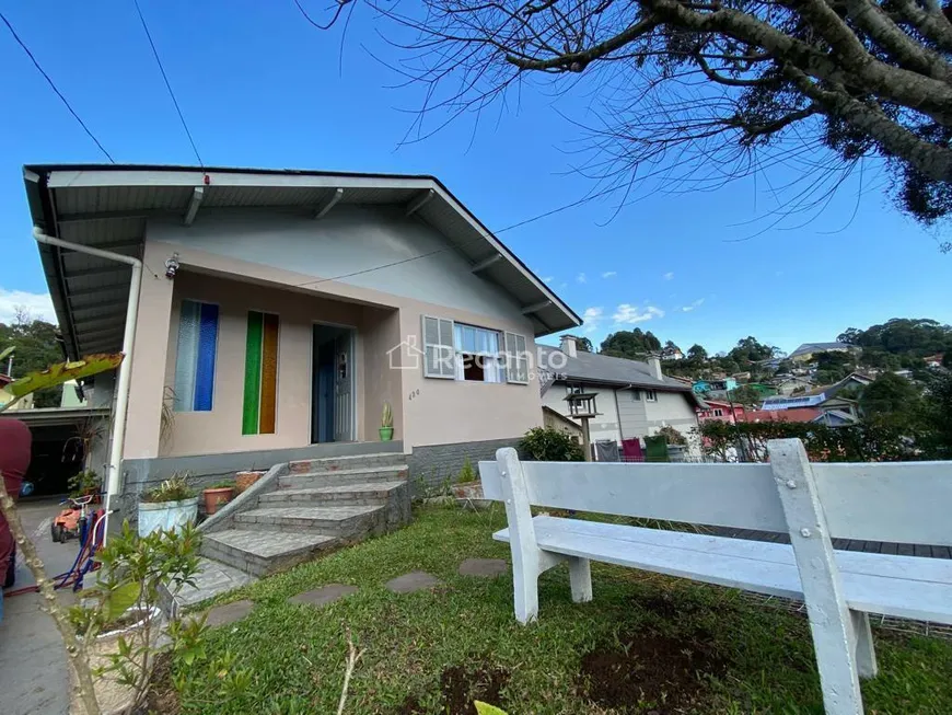 Foto 1 de Casa com 5 Quartos à venda, 180m² em Dutra, Gramado