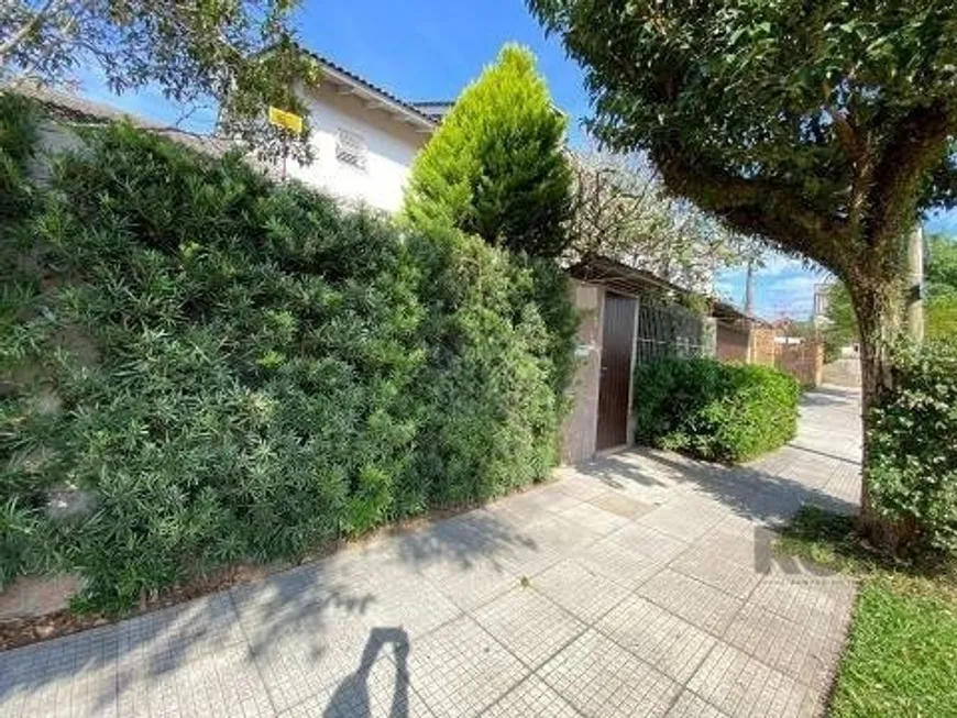 Foto 1 de Casa com 3 Quartos à venda, 197m² em Teresópolis, Porto Alegre