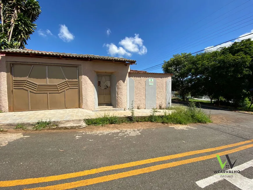 Foto 1 de Casa com 3 Quartos para alugar, 200m² em Maracana, Anápolis