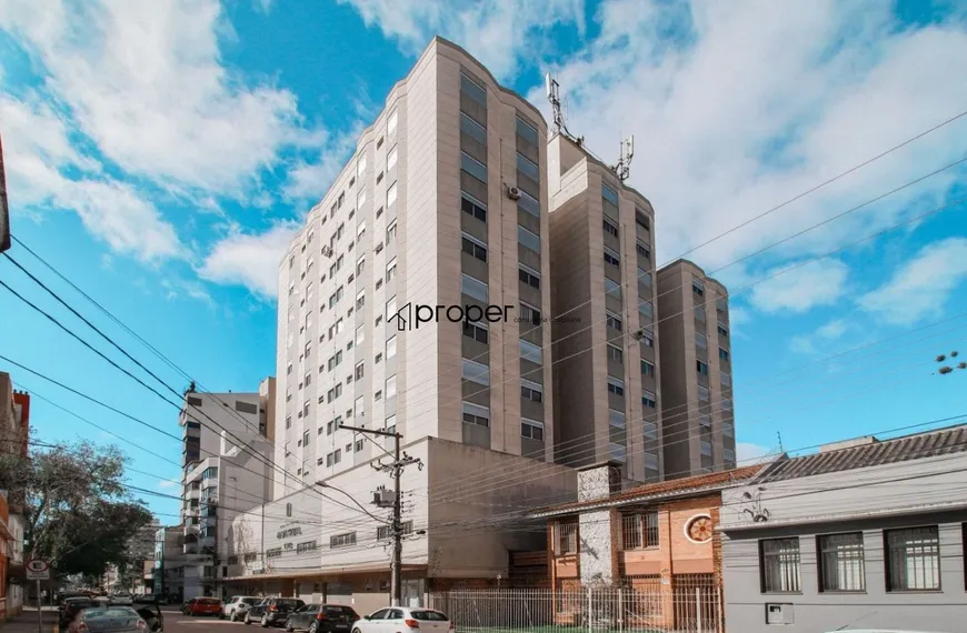 Foto 1 de Apartamento com 3 Quartos para alugar, 60m² em Centro, Pelotas