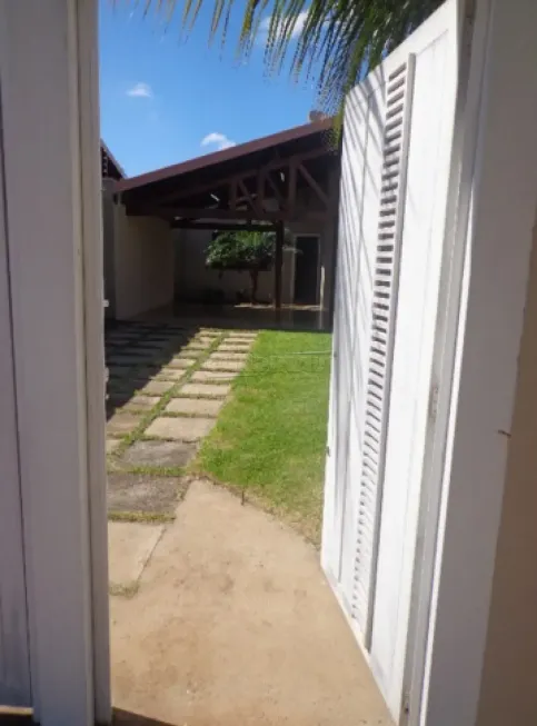 Foto 1 de Casa com 2 Quartos à venda, 125m² em Residencial Cambuy, Araraquara