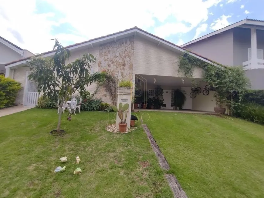 Foto 1 de Casa de Condomínio com 3 Quartos à venda, 262m² em Alphaville, Santana de Parnaíba
