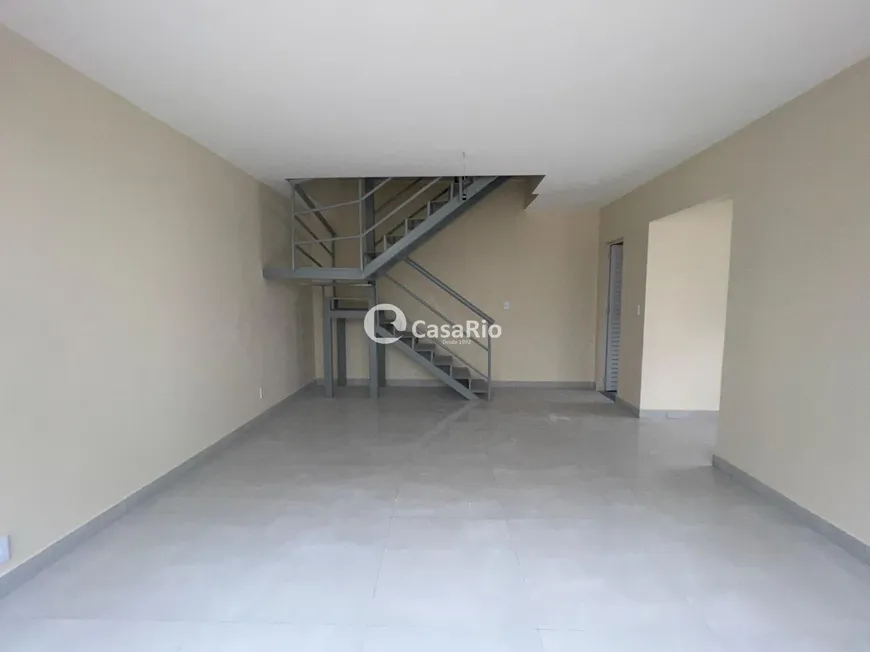 Foto 1 de Casa com 3 Quartos para alugar, 108m² em Tanque, Rio de Janeiro