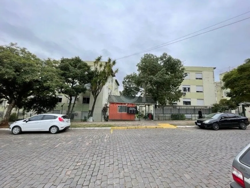 Foto 1 de Apartamento com 3 Quartos à venda, 65m² em Vila Nova, Porto Alegre