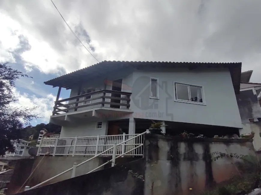 Foto 1 de Casa com 2 Quartos à venda, 106m² em Tijuca, Teresópolis