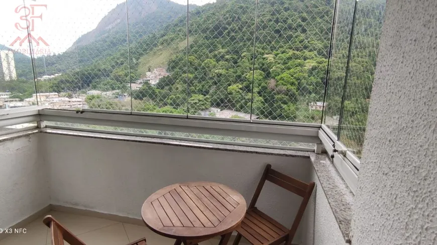 Foto 1 de Apartamento com 2 Quartos à venda, 64m² em Camorim, Rio de Janeiro