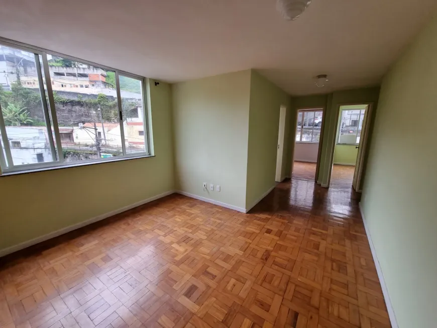 Foto 1 de Apartamento com 2 Quartos para alugar, 75m² em Centro, Petrópolis