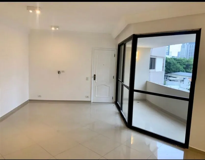 Foto 1 de Apartamento com 3 Quartos para alugar, 120m² em Indianópolis, São Paulo