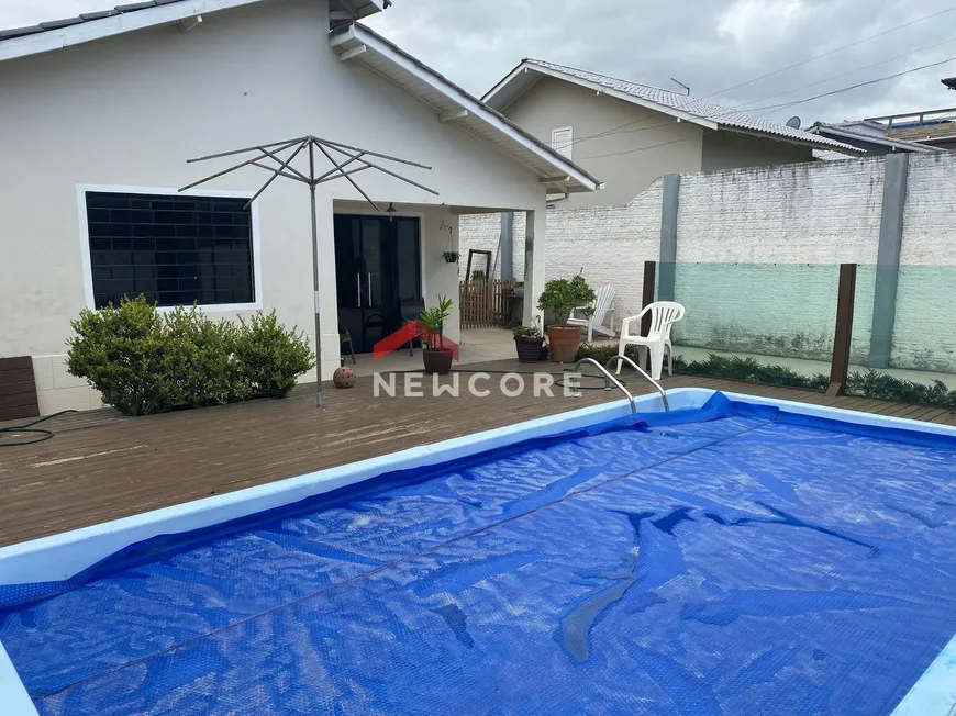 Foto 1 de Casa com 2 Quartos à venda, 100m² em Vila Nova, Imbituba