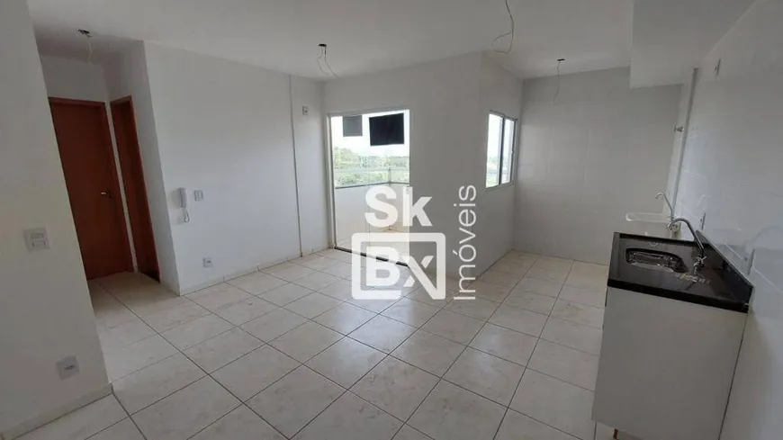 Foto 1 de Apartamento com 2 Quartos à venda, 55m² em Residencial Lago Azul, Uberlândia