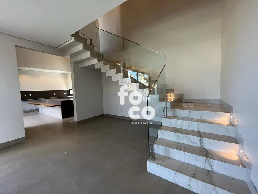 Foto 1 de Casa de Condomínio com 4 Quartos à venda, 354m² em Jardim Versailles, Uberlândia