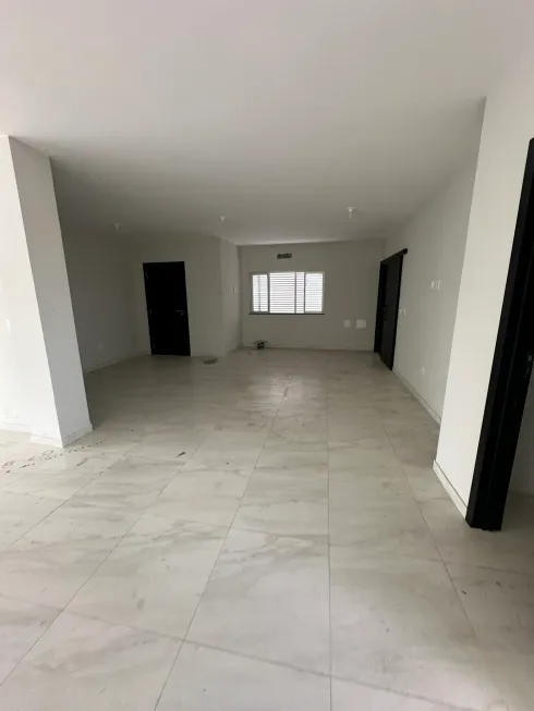 Foto 1 de Ponto Comercial para alugar, 160m² em Cohatrac I, São Luís