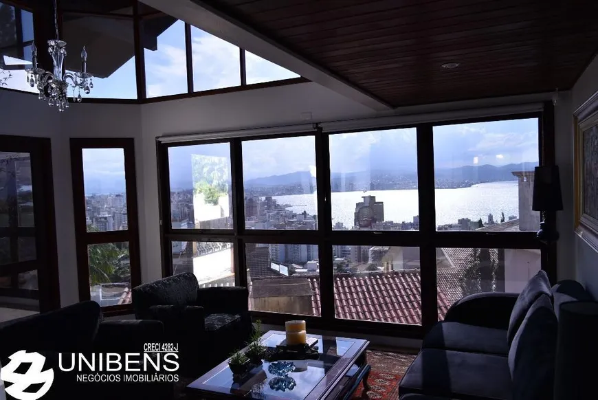 Foto 1 de Casa com 4 Quartos à venda, 400m² em Centro, Florianópolis