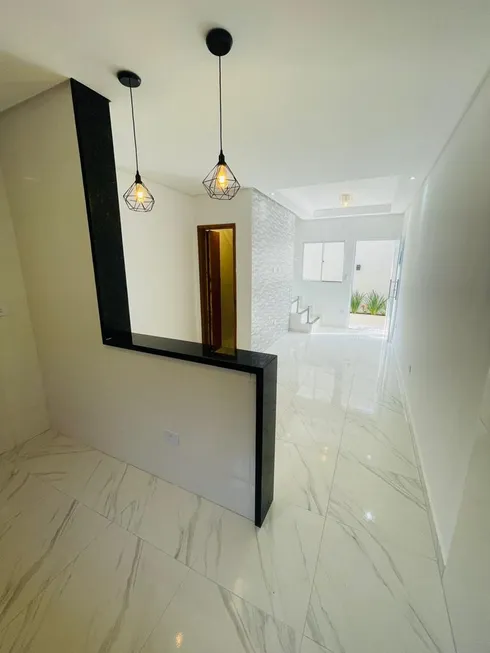 Foto 1 de Casa de Condomínio com 2 Quartos à venda, 61m² em Balneário Maracanã, Praia Grande