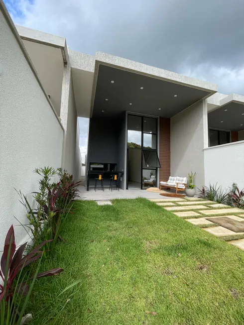 Foto 1 de Casa com 4 Quartos à venda, 140m² em Urucunema, Eusébio