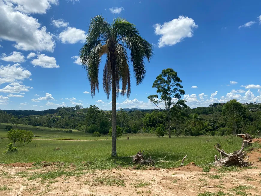 Foto 1 de Lote/Terreno à venda, 1000m² em Centro, Guararema