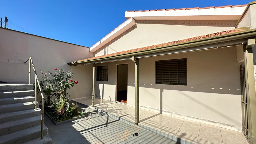 Foto 1 de Casa com 3 Quartos à venda, 250m² em Jardim Leonor, Campinas