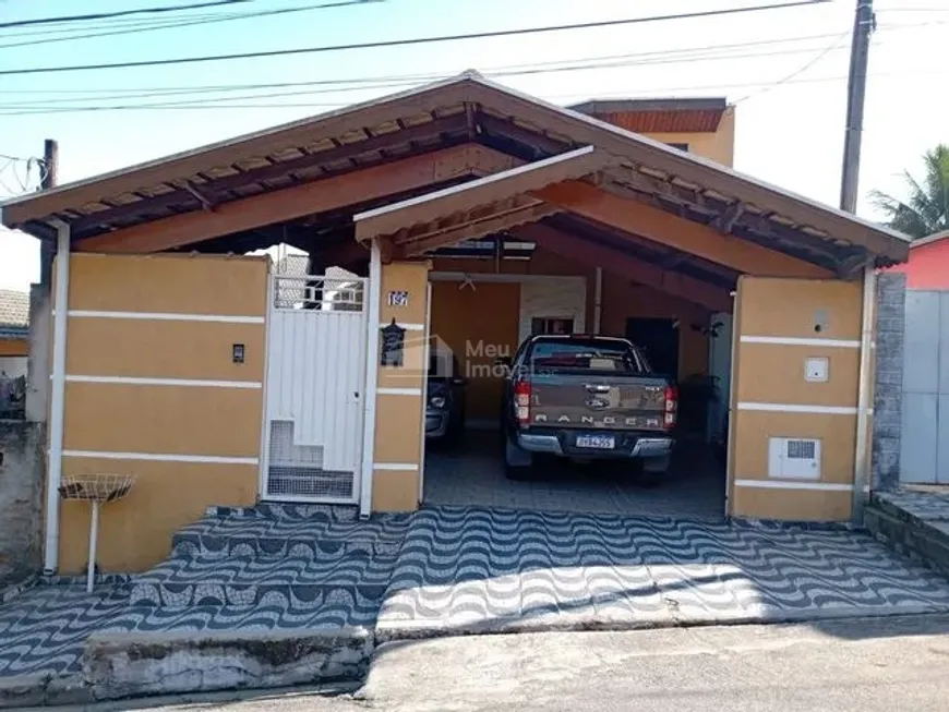 Foto 1 de Sobrado com 3 Quartos para venda ou aluguel, 320m² em Alto São Pedro, Taubaté